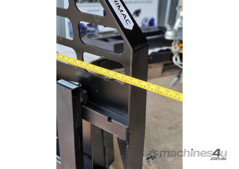caption Pallet Forks 900kg - Mini Loader
