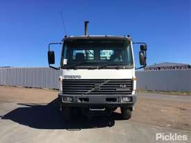 2001 Volvo FL6 - picture1' - Click to enlarge