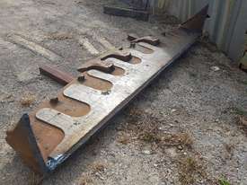 Potential cutterbar/impact wear plate - picture0' - Click to enlarge