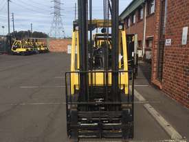 2.5T LPG Counterbalance Forklift   - picture1' - Click to enlarge
