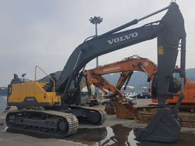 VOLVO EC300EL EXCAVATOR WITH AIR CON ROPS CABIN, EX DEMO (160 HOURS), HAMMER PIPED, LONG CARRIAGE  - picture0' - Click to enlarge
