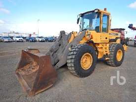 VOLVO L70D Wheel Loader - picture0' - Click to enlarge