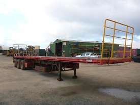 1999 P&J Transport Engineers Freightmaster ST3 Tri Axle 45' Flat Top Lead Trailer - T90 - picture0' - Click to enlarge