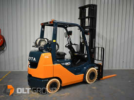Toyota 3 Tonne Forklift Compact Current Model Sideshift Fork Positioner Low Hours Markless Tyres - picture1' - Click to enlarge