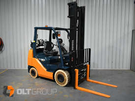 Toyota 3 Tonne Forklift Compact Current Model Sideshift Fork Positioner Low Hours Markless Tyres - picture2' - Click to enlarge