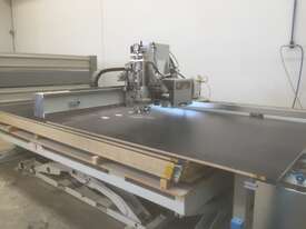 CNC 5 Axis Italian German automation Auto load unload label nesting machine - picture1' - Click to enlarge