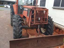 Fiat F100 Cab tractor with blade - picture1' - Click to enlarge