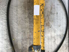 Enerpac Hydraulic Hand Pump, 10 Ton Compact Ram, Hydraulic 3/4 Ton Wedge Spreader - picture0' - Click to enlarge