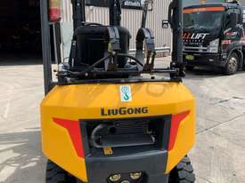 New - Liugong 2.5T premium Gas Forklift   - picture2' - Click to enlarge