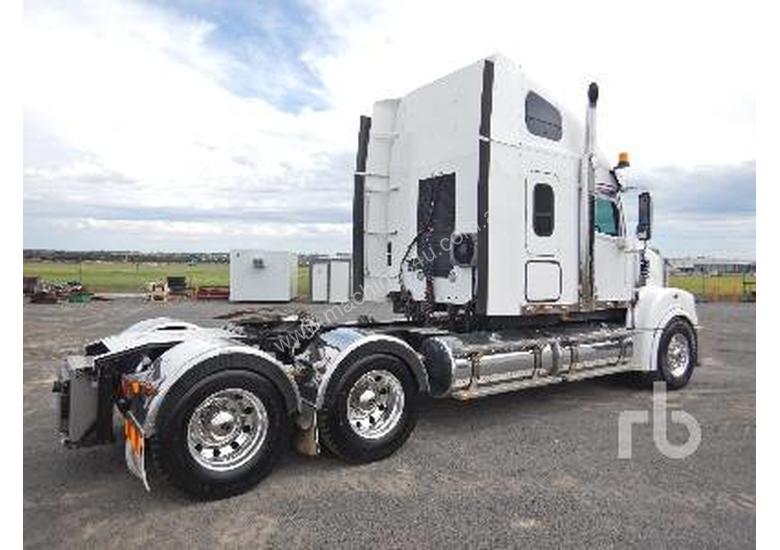 caption FREIGHTLINER CORONADO 114 Prime Mover (T/A)