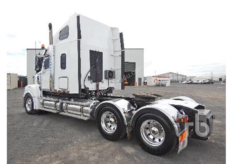 caption FREIGHTLINER CORONADO 114 Prime Mover (T/A)