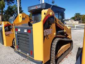 Mustang 1750RT Track loader - picture1' - Click to enlarge