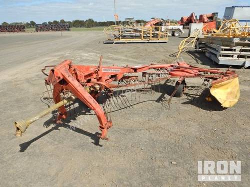 Deutz-Fahr KS200DN 3.8 m Hay Rake