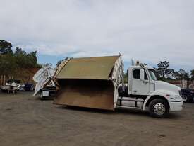 Freightliner Columbia CL112 Tipper Truck - picture2' - Click to enlarge