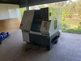 CNC Lathe DAE YANG 2000 model - picture0' - Click to enlarge