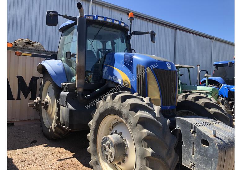 caption New Holland TG285