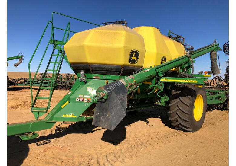 Used 2014 John Deere 1910 Air Seeder in , - Listed on Machines4u