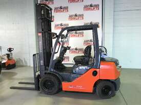 2013 TOYOTA FORKLIFT 32-8FG25 DUAL FUEL LPG / PETROL   - picture0' - Click to enlarge