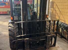 Manitou MH 25-4 - 2.5T 4WD Buggie Forklift - picture1' - Click to enlarge
