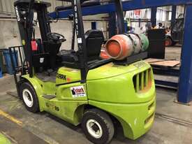 Used CLARK 2.5t LPG Container Access Forklift - For Sale - picture0' - Click to enlarge