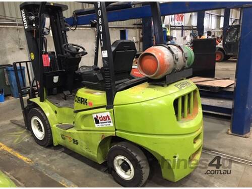 Used CLARK 2.5t LPG Container Access Forklift - For Sale