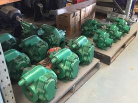Gear Oil Pumps (960l/m) suitable for transporting liquids without solid particles or fibres - picture0' - Click to enlarge