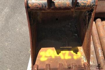 UNBRANDED DIG BUCKET, PIN SIZE 4CM, CENTRE 25CM, EAR 15CM