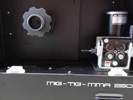 Mig Welding Machine - picture1' - Click to enlarge