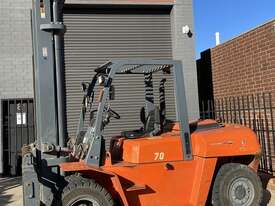 Counterbalance Nissan EP 7 ton Diesel - picture0' - Click to enlarge