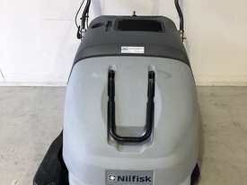Nilfisk SW900 sweeper - picture2' - Click to enlarge