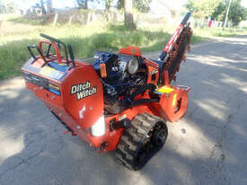 Ditch Witch RT24  Trencher Trenching - picture2' - Click to enlarge