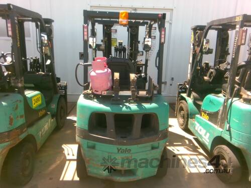 2.5T Counterbalanced Forklift
