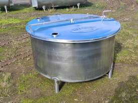 STAINLESS STEEL TANK, MILK VAT 680 LT - picture2' - Click to enlarge