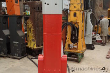 Hydraulic Hammer Rated 22-30 Tonner