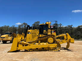 Caterpillar D9T Std Tracked-Dozer Dozer - picture0' - Click to enlarge