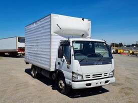 Isuzu NPR - picture0' - Click to enlarge