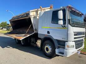 Truck Tipper DAF 84-410 6x4 Auto 410HP Side and End tipper SN1231 1HMK239 - picture1' - Click to enlarge