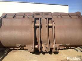 2010 CAT 988H Bucket 3760mm - picture2' - Click to enlarge