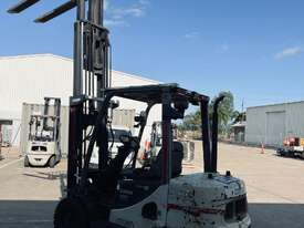 Crown Diesel Forklift 3300kg Capacity - picture1' - Click to enlarge