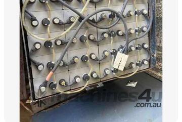 Solar Battery Lead Acid Traction 48V 775AH Bolted Type Tested Like New