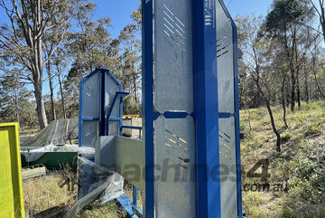 Bin Lifter for waste bins