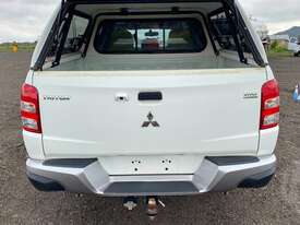 Mitsubishi Triton MQ - picture1' - Click to enlarge