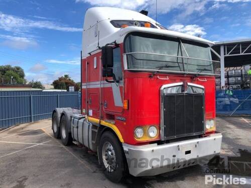 2001 Kenworth K104