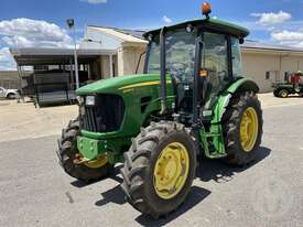 John Deere 5083E - picture2' - Click to enlarge