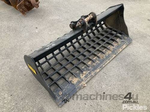 1200mm Sieve Bucket - Suit 3T Excavator Brand: FMA, Pick-up Dimensions - Pin Diameter: 30mm, Pin Cen