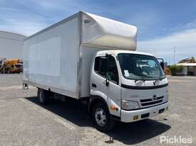 2011 Hino 300 series - picture0' - Click to enlarge