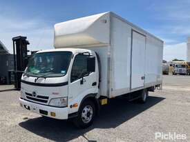 2011 Hino 300 series - picture0' - Click to enlarge