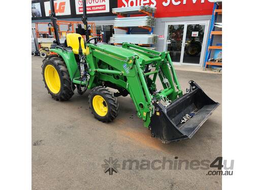 	2021 JOHN DEERE 3038E Tractor & Loader