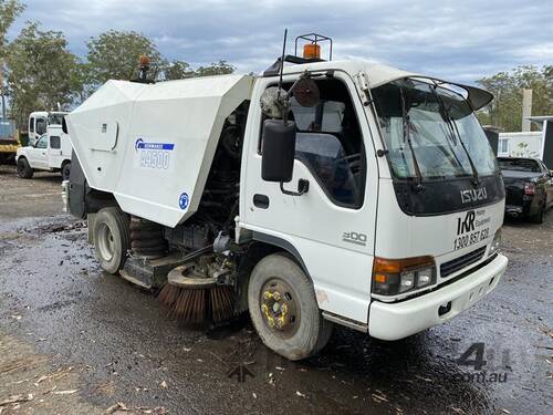 Isuzu NPR 300