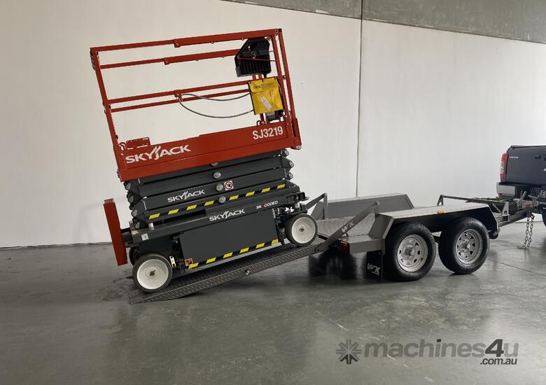 Skyjack 19 Electric scissor lift and Trailer Package image 4